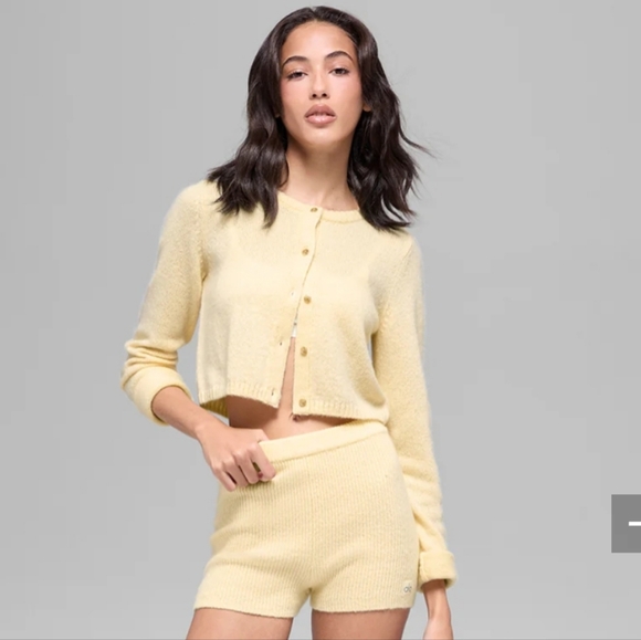 ALO Yoga Sweaters - Wool Cashmere New Class Cropped Cardigan